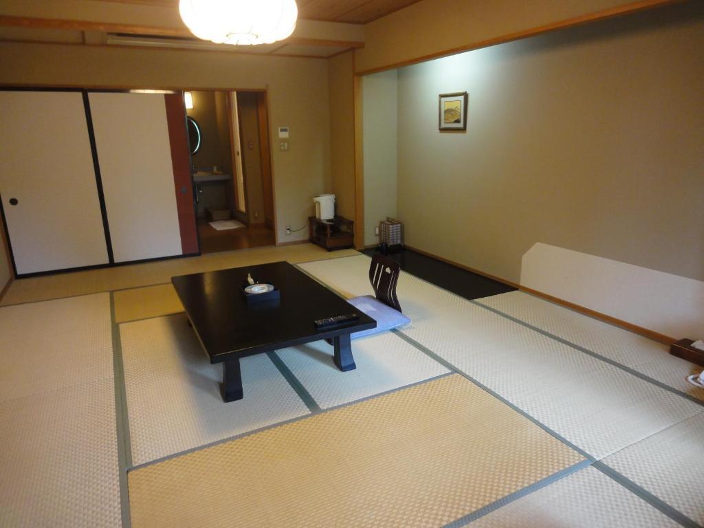 Готель Yuugiriso Хаконе Екстер'єр фото